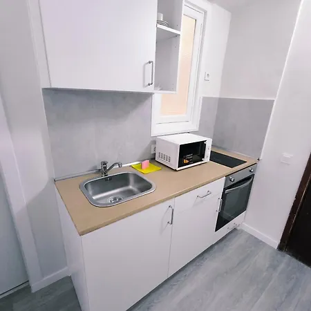 Carrillo 7 Apartment